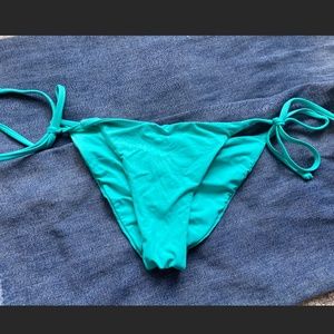 Billabong Bikini Bottoms Size Medium